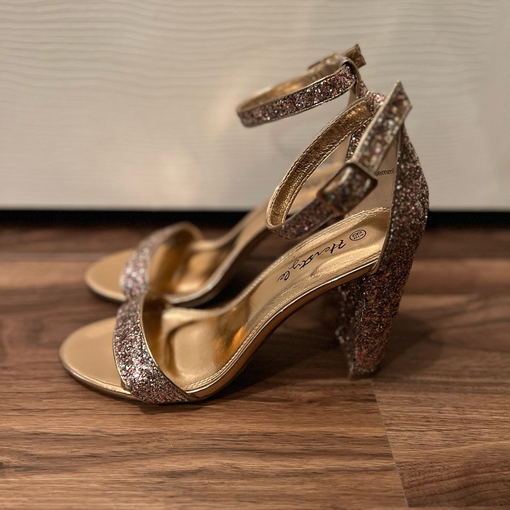 Pretty Glitter Heels